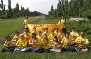 SATURDAY AT 8: Borissovata Gradina in Sofia is where Falun Gong meet to meditate and do exercises, following  the principles of truthfulness, compassion and tolerance.