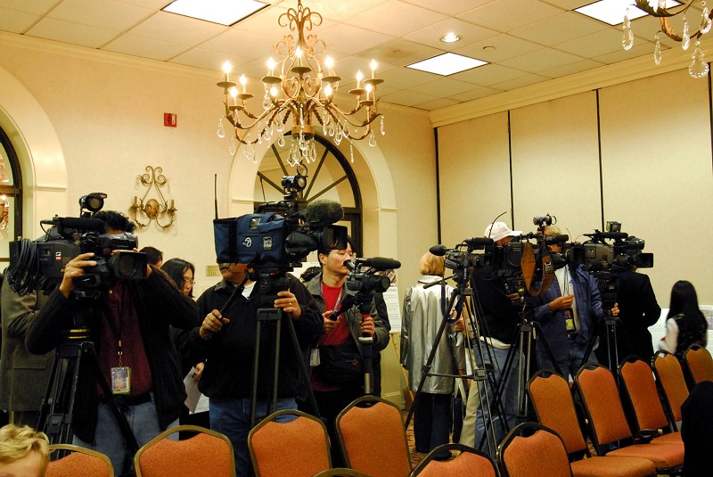 over a dozen of International and Chinese news media attended the press conference